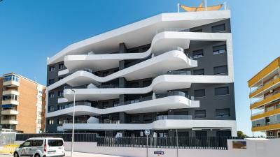 Ocean Dream – Appartements de luxe sur la plage à Punta Prima in España Casas